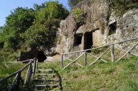 Alla scoperta dell&#039;insediamento rupestre di Palazzolo